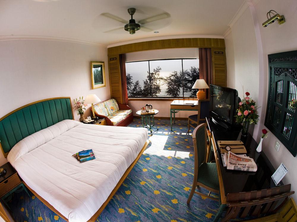 Resorts World Kijal Buitenkant foto A room at the hotel