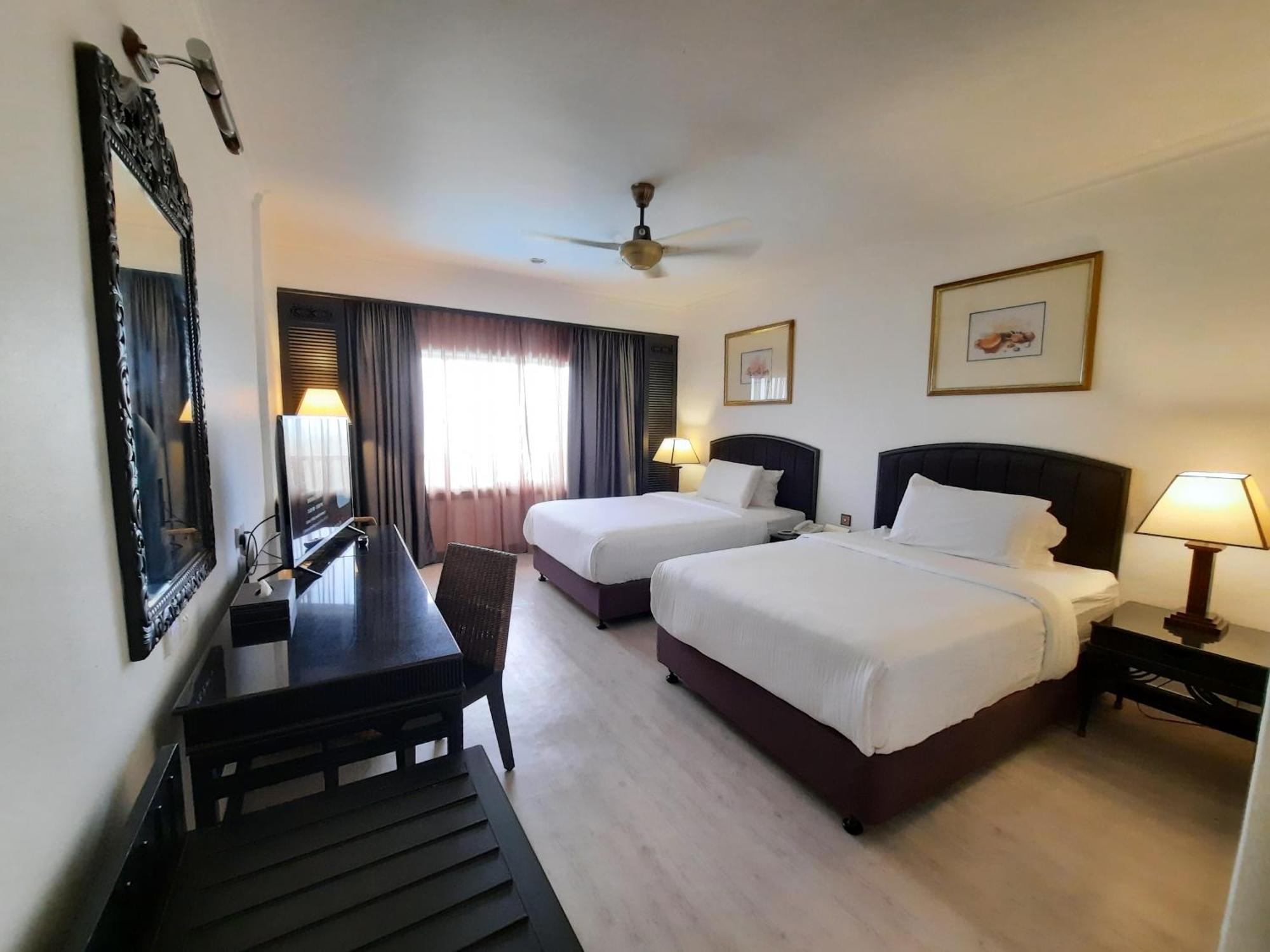 Resorts World Kijal Buitenkant foto Deluxe Room